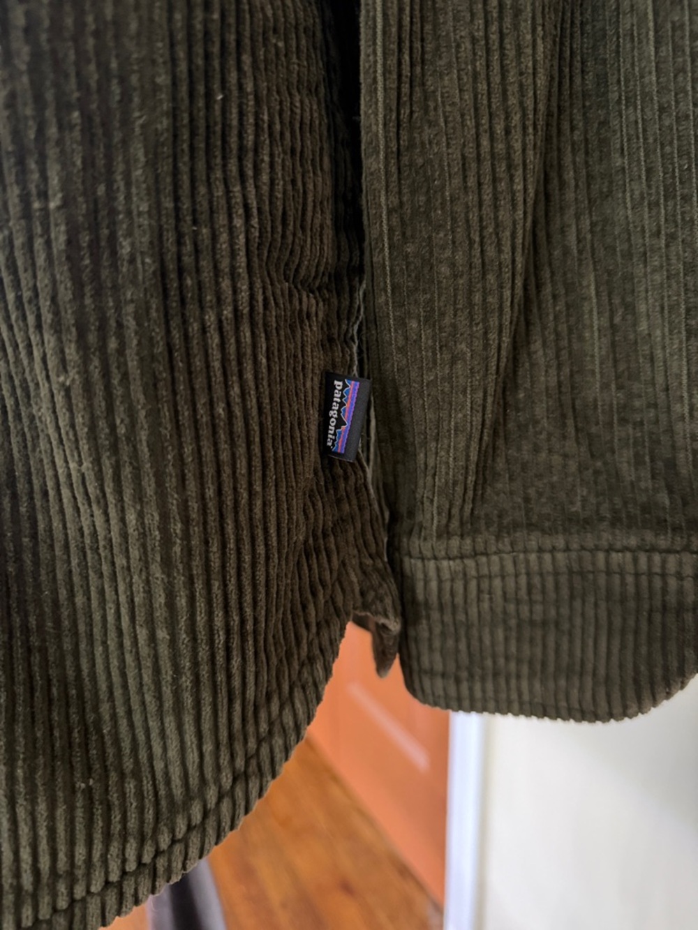 Patagonia Olive Green Corduroy Shirt Jacket - Picture 3 of 5